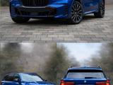 BMW X5 M60i PANORAMA LED SHADOW LINE - BMW: Blau, Ambiente-Beleuchtung