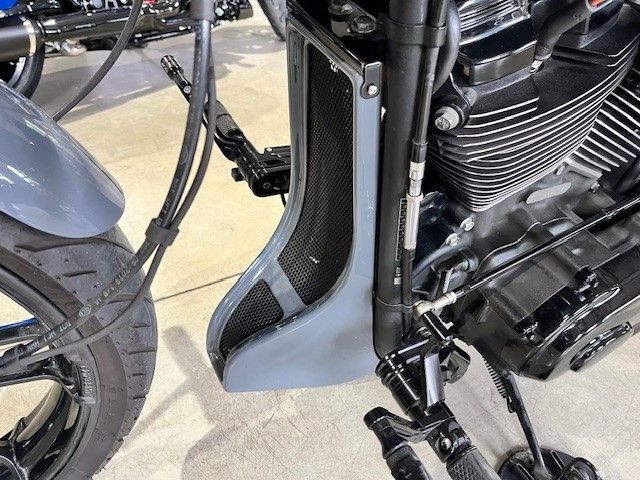 Fahrzeugabbildung Harley-Davidson FXDRS 114cui Custom Umbau