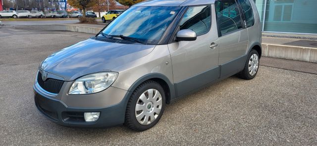 Skoda Roomster Scout +1.6 Automatik-Klima-PANO-PDC-AHK