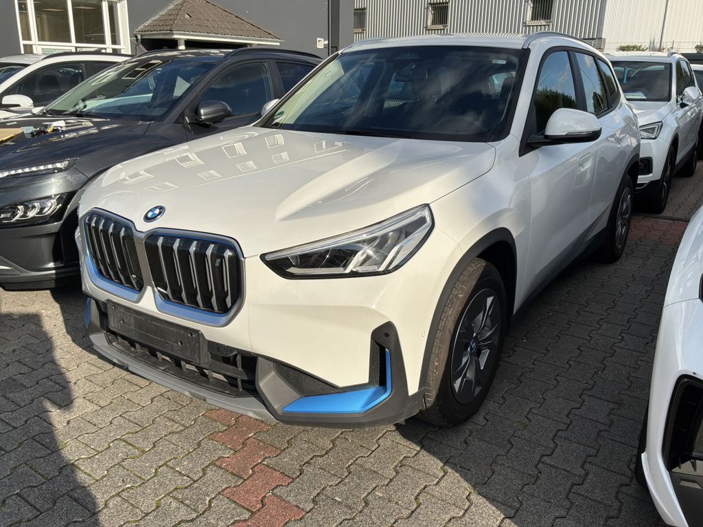 Image of BMW iX1