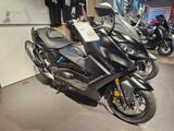 Yamaha TMAX 560 Tech Max mit Ausnahmegenehmigung Euro - YAMAHA NEU ROLLER