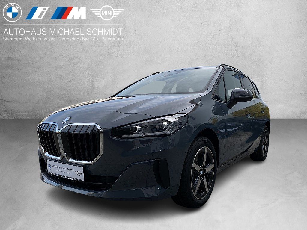BMW 220i Active Tourer HK HiFi DAB LED Pano.Dach