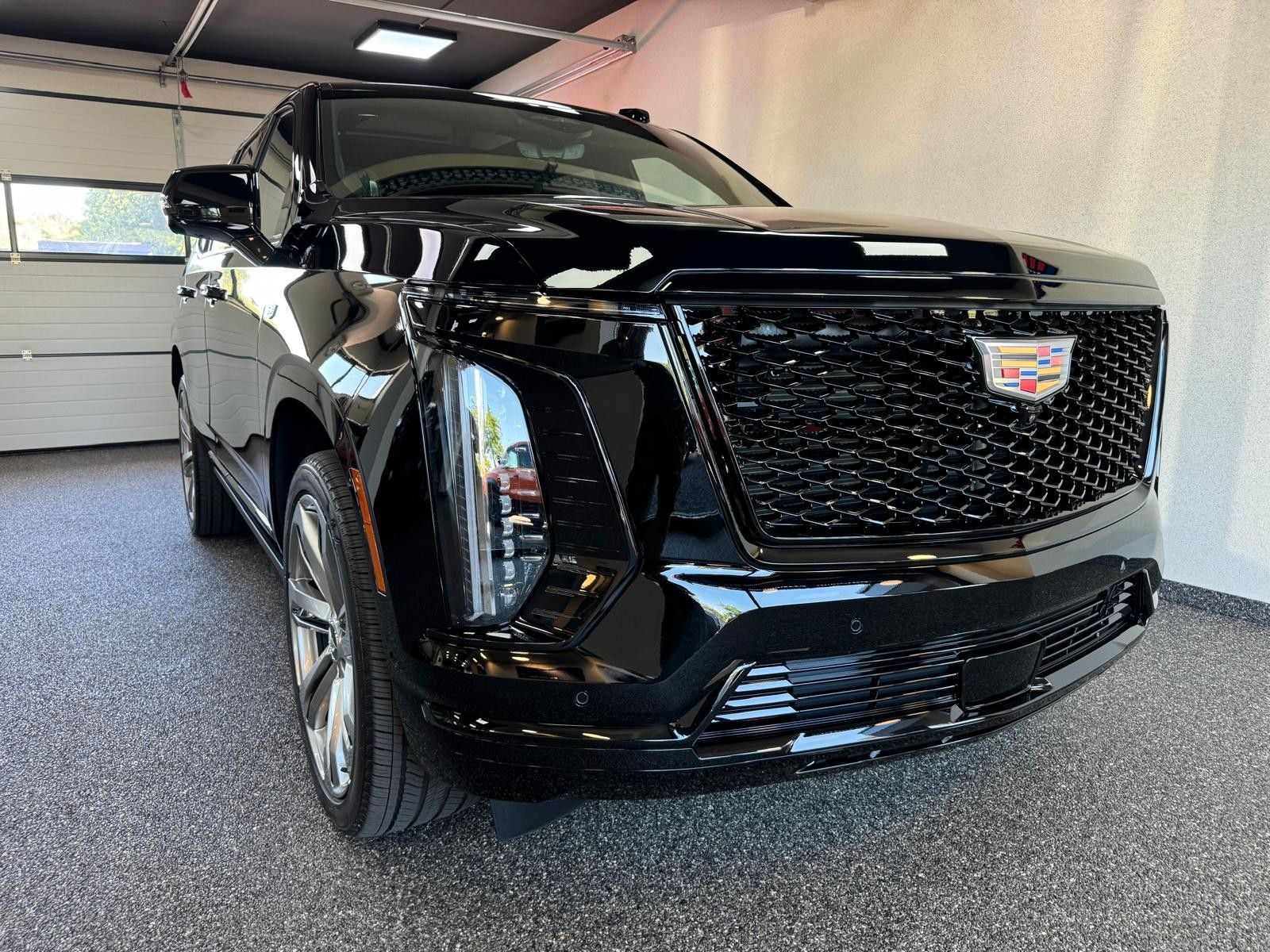 Fahrzeugabbildung Cadillac 2026 ESCALADE SPORT PLATINUM 6.2 V8-24"-ABV EXEC