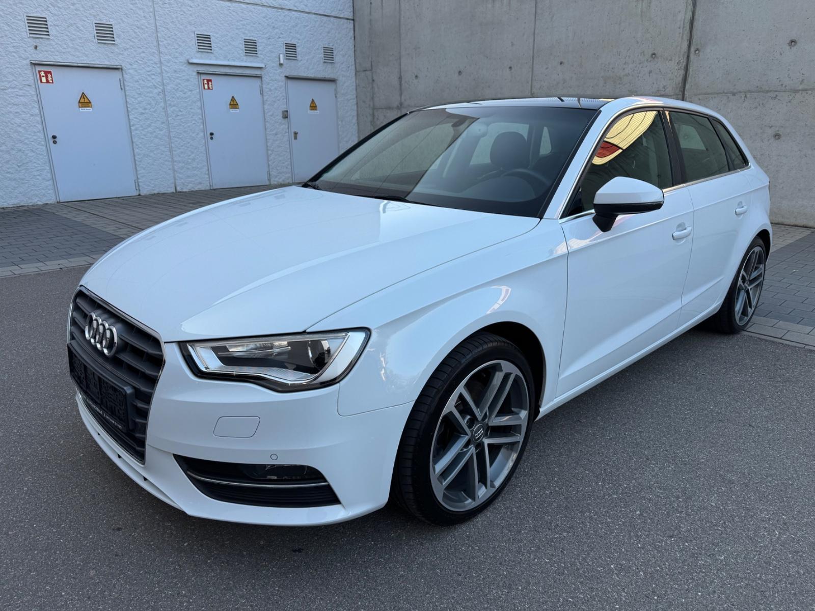 Audi A3 1.8 Sportback ambiente Pano Xenon Leder Navi