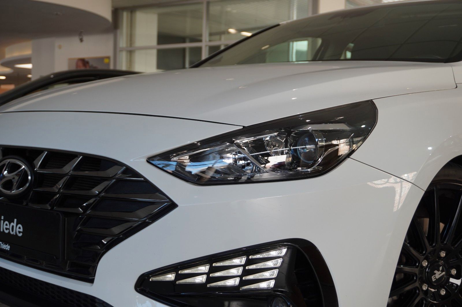 Fahrzeugabbildung Hyundai i30 LIM. 1.5 T-GDI 48V NAVI/LED/SPORT/KAMERA/DAB