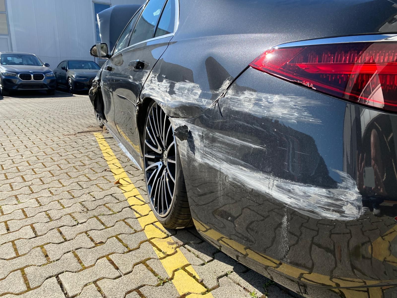 Fahrzeugabbildung Mercedes-Benz S 580 4M L AMG/Pano/´21/HUD/