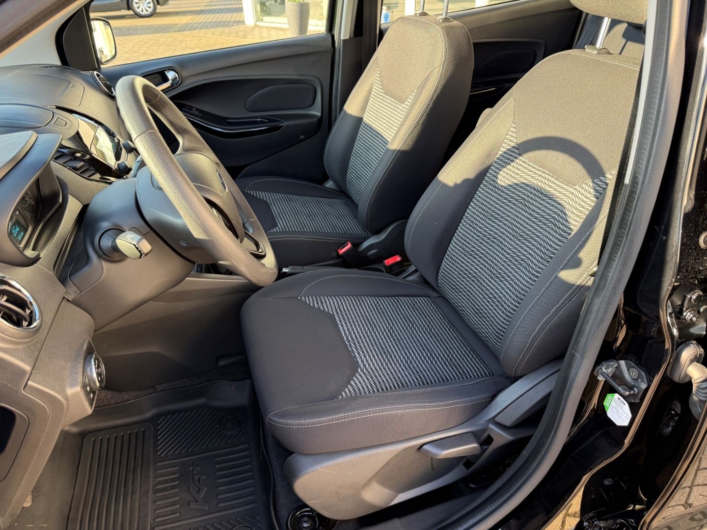 FORD Ka Cool & Connect BHZ SHZ . PDC Berganfahrass. K - Image 11