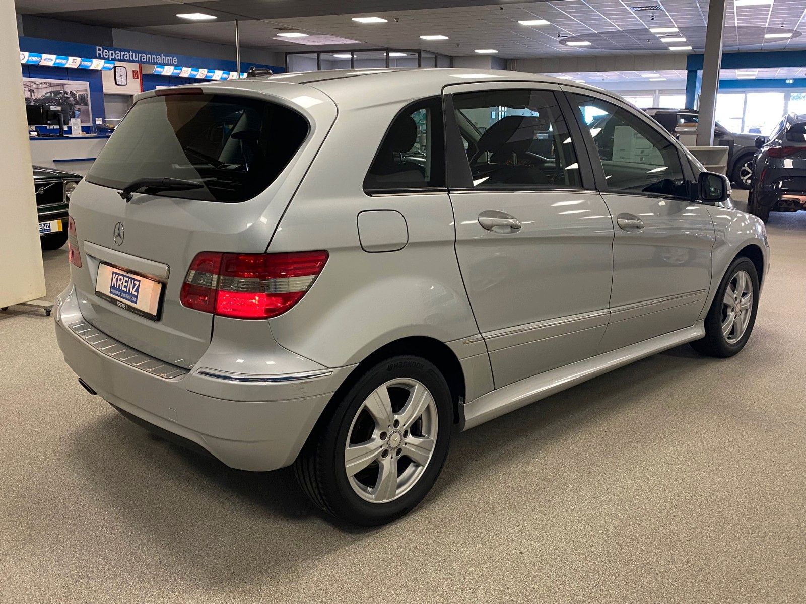 Fahrzeugabbildung Mercedes-Benz B 180 Autotronic+BLUETOOH FREISPRECHEINRICHTUNG