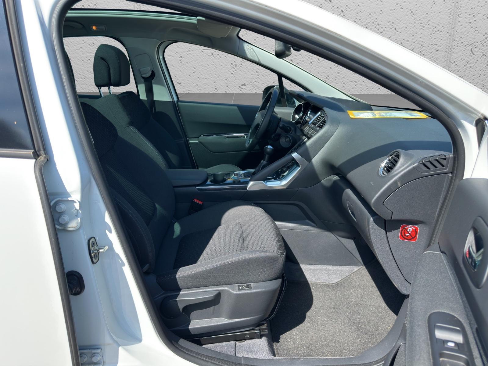 Peugeot 3008 Style*Pano*PDC*Head-Up*Tempomat*