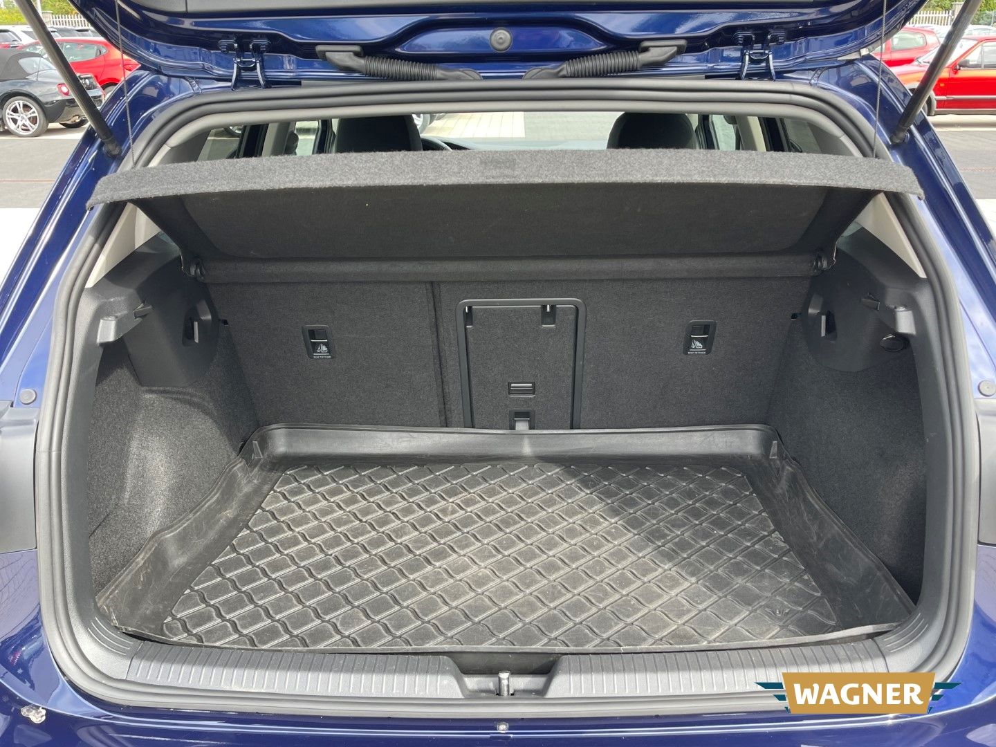 Fahrzeugabbildung Volkswagen Golf VIII Style eTSI 1.5  Automatik