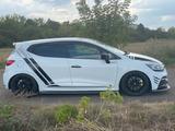 Renault Clio RS TCe 200 EDC RS - Renault Clio: Rs200