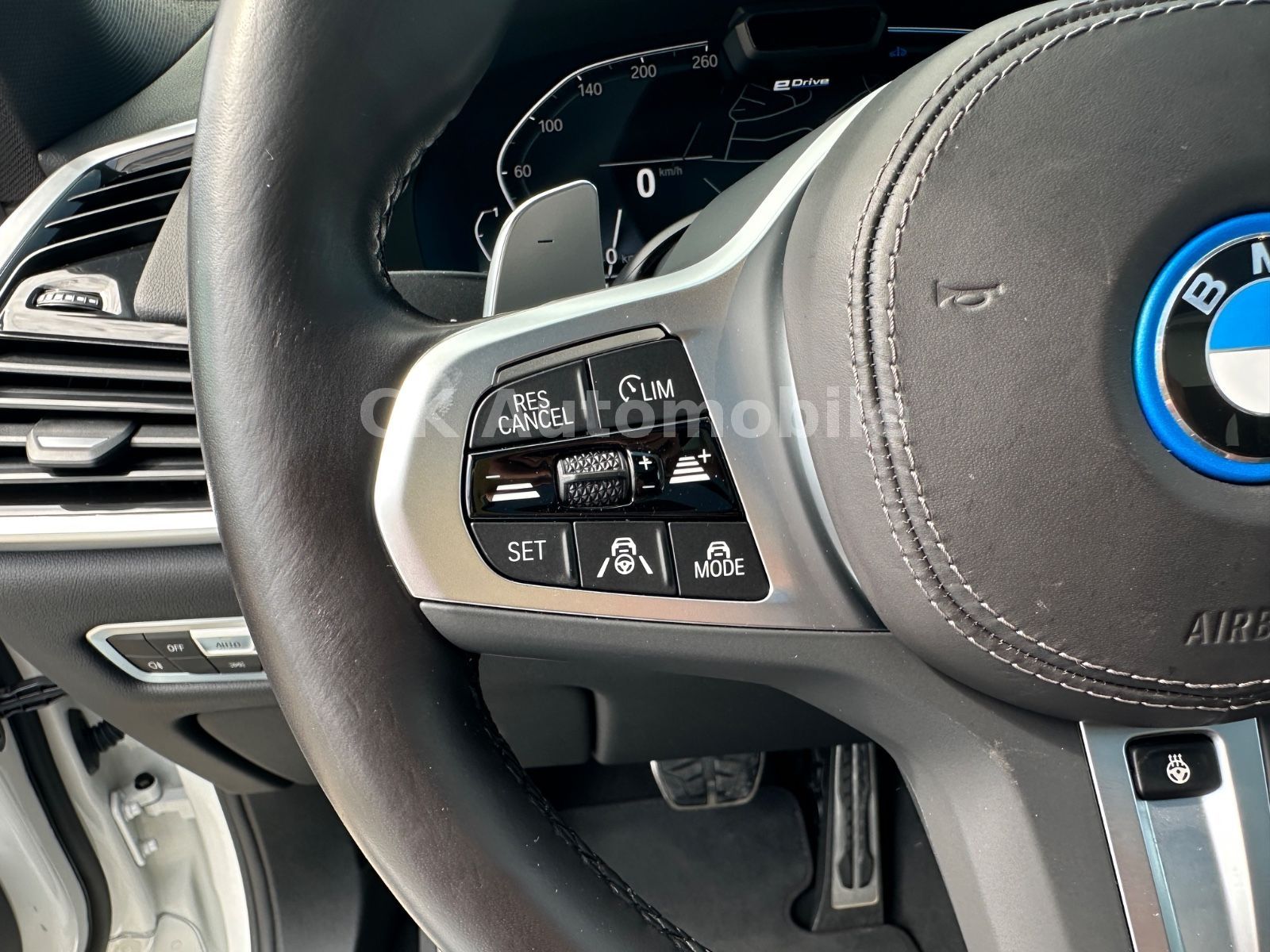 Fahrzeugabbildung BMW X5 xDrive45e M-Sport/Laser/Pano/Head-Up/360°/AHK