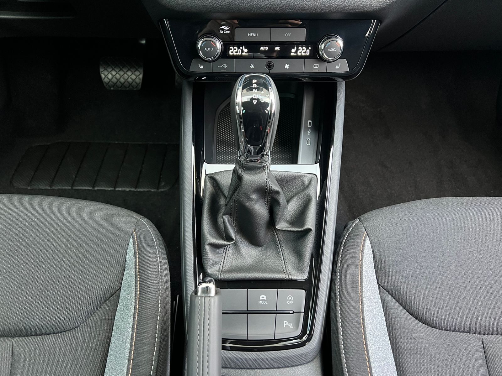 Fahrzeugabbildung SKODA Kamiq Selection 1.0 TSI DSG *LED, Komfort Paket,