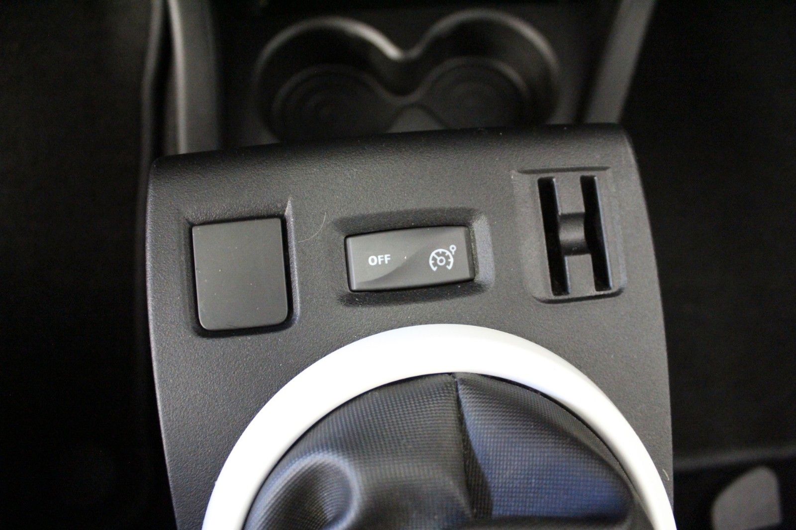 Fahrzeugabbildung Renault Twingo  SCe70  *Klima *Ganzjahresreifen