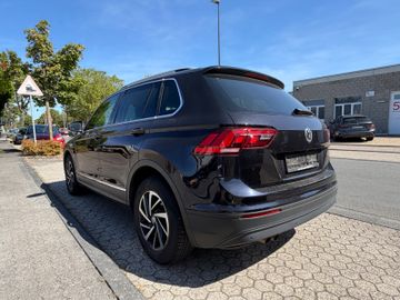 Volkswagen Tiguan - 7