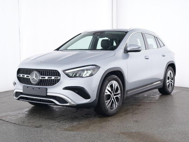Mercedes-Benz GLA 200 d 4M Progressive AHK+Distr+Totw+Kam+LKH