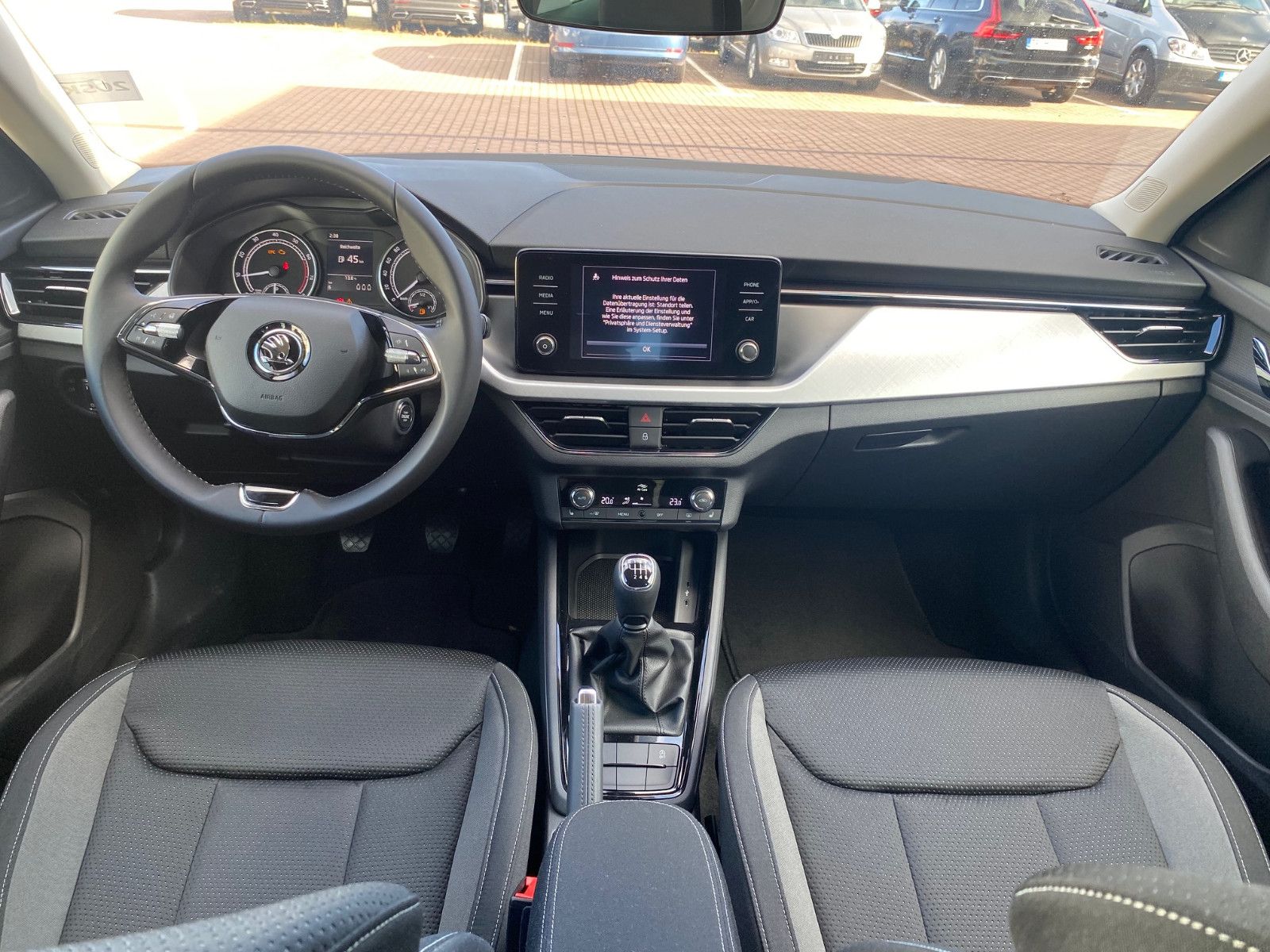 Fahrzeugabbildung SKODA Scala 1.0l TSI TOUR LED*AHK*5 JahreGarantie*GRA