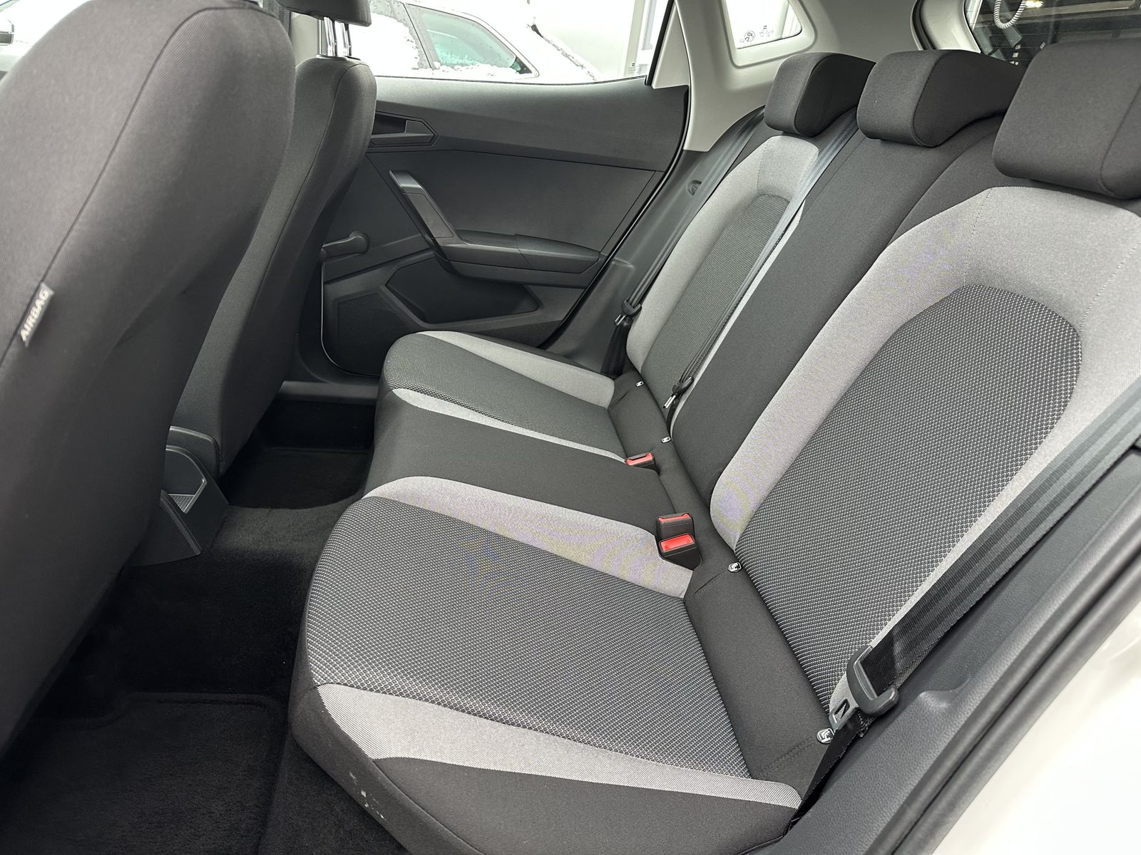 Fahrzeugabbildung SEAT Ibiza 1.0 TSI Style 5-Türer NAV+LED+CARPLAY+1HD