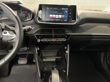 Fotografie des Peugeot 2008 Elektro Active Pack
