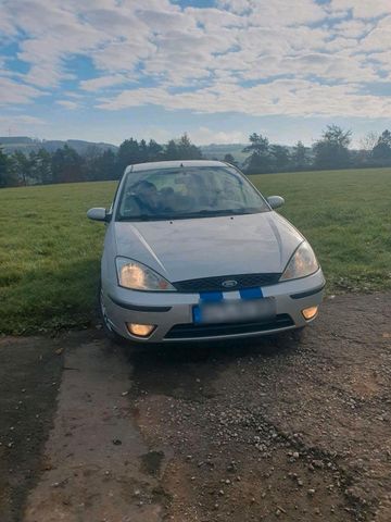 Ford focus 1.8 benzin