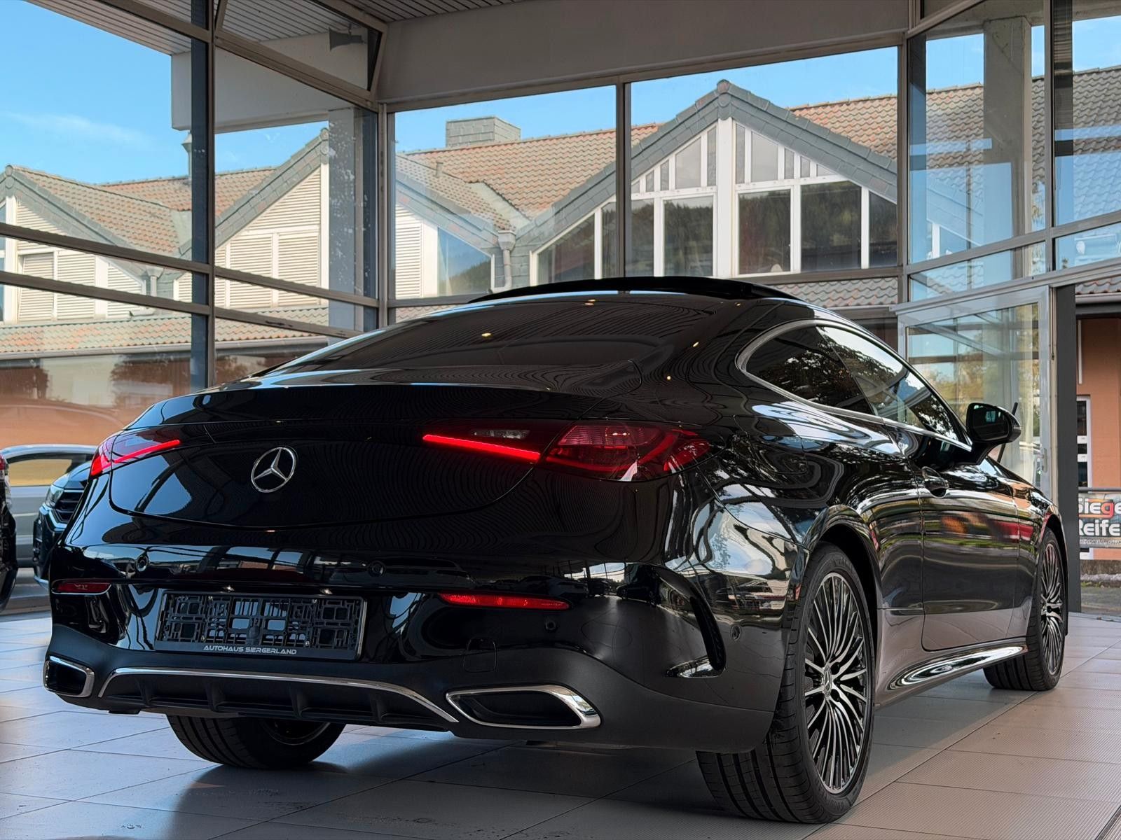 Mercedes-Benz CLE 300 Coupe 4Matic AMG Line Advanced Plus foto 5