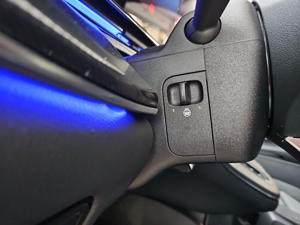 Fahrzeugabbildung Mercedes-Benz V 220 d STYLE Lang 7 Sitze 2,5tAHK BURMESTER LED