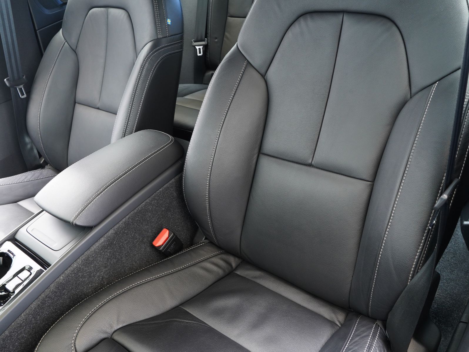 Fahrzeugabbildung Volvo XC40 B4 B Inscription LED/NAVI/ACC/LEDER/360°