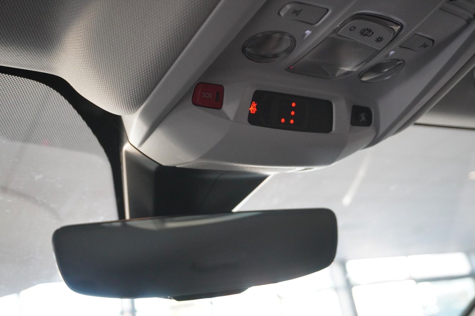 Fahrzeugabbildung Peugeot 3008 Hybrid PHEV ALLURE NAVI/LED/KAMERA/SH/AHK
