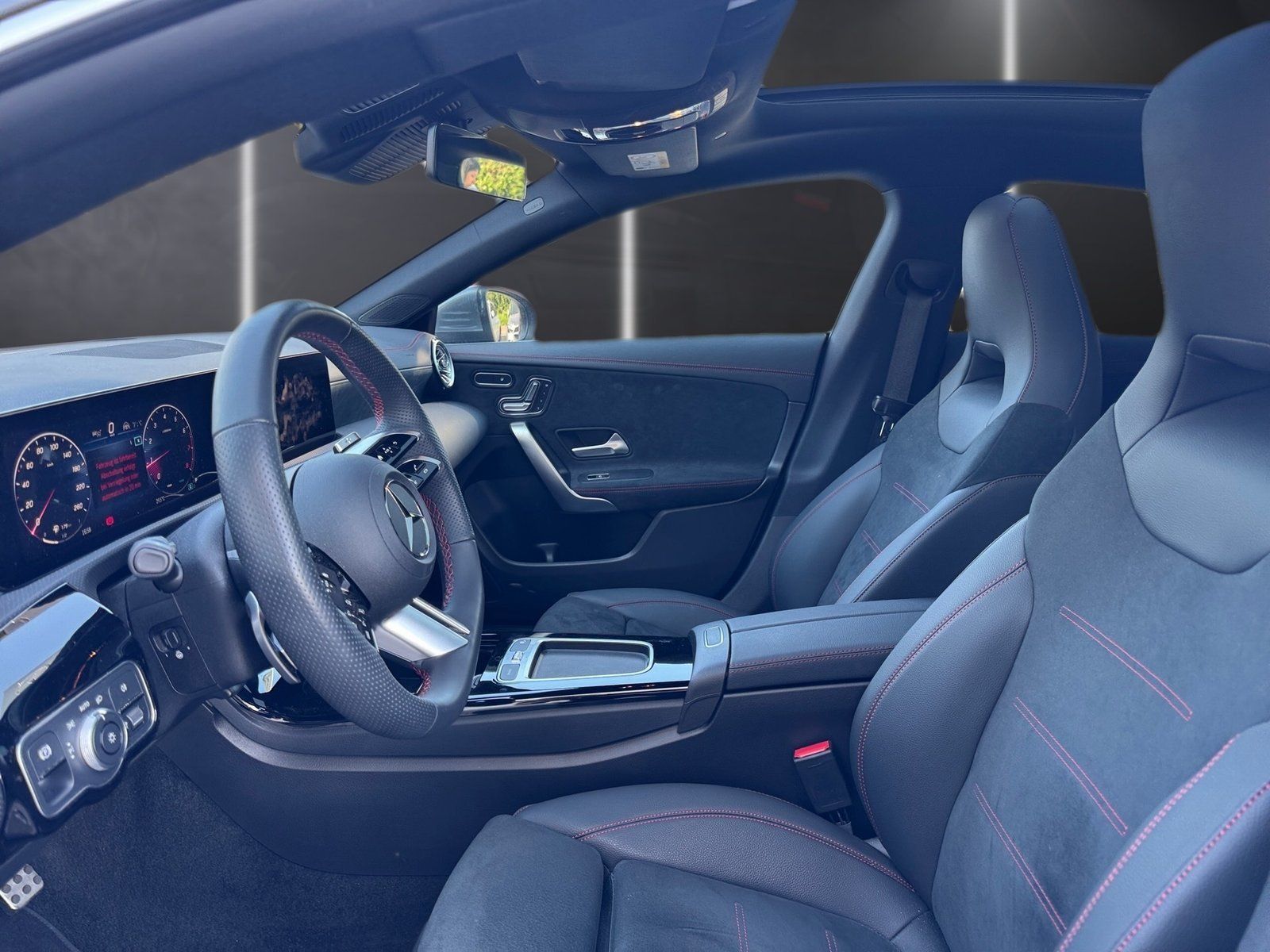 Fahrzeugabbildung Mercedes-Benz CLA 200 SB AMG*AHK*Pano*Distro*Totwink*360*HUD*