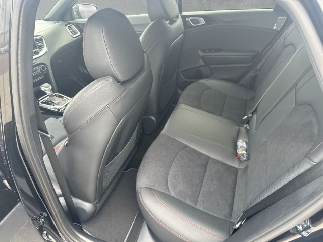 Fahrzeugabbildung Kia Ceed GT 1.6T-GDI  *KOMFORT-PAKET*PANORAMADACH*RÜ
