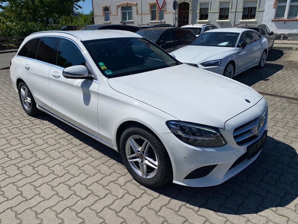 Image of Mercedes-Benz C 220