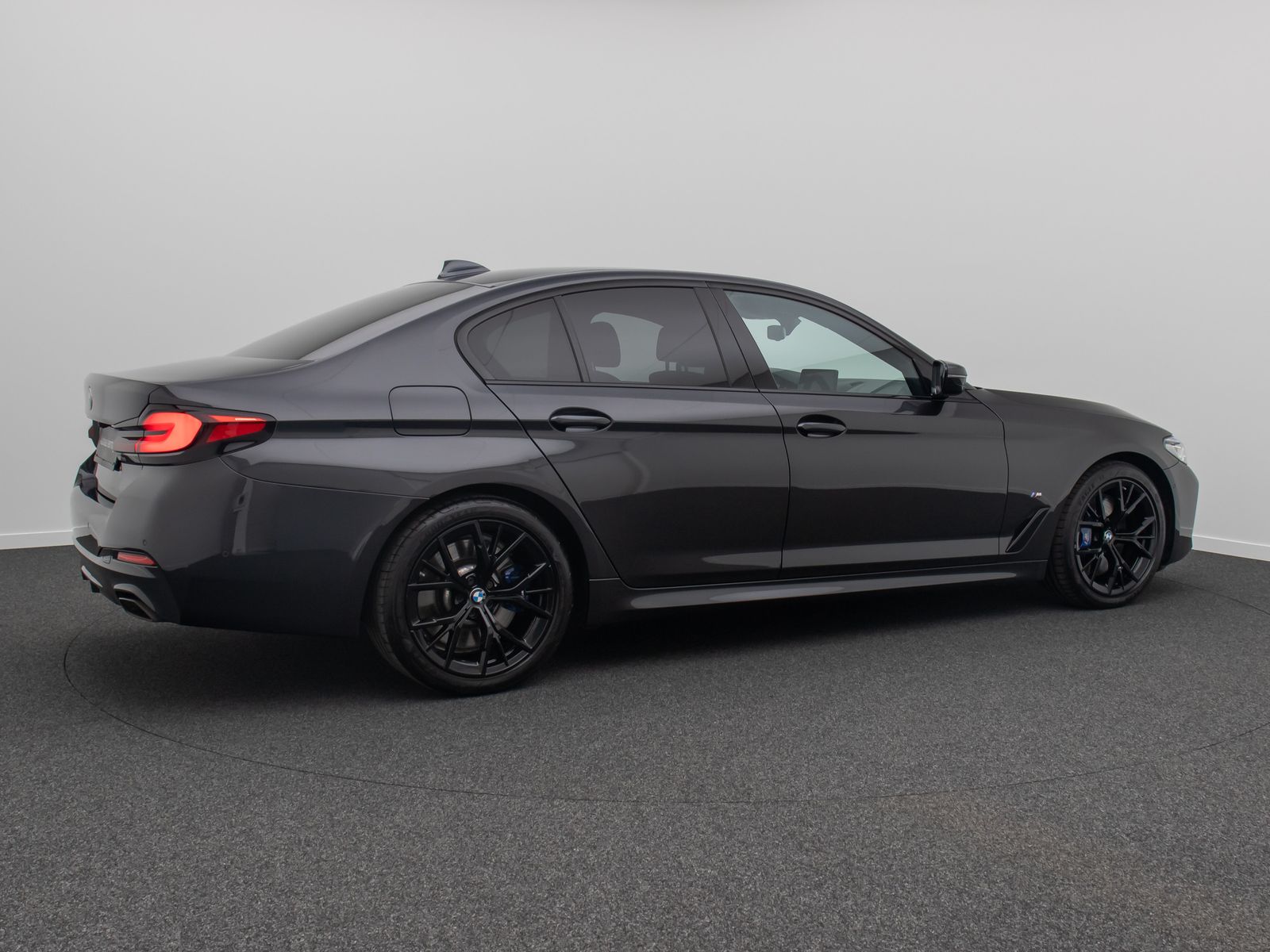 Fahrzeugabbildung BMW 540d xD M Sport Laser Kamera HUD DAB HiFi Komfor