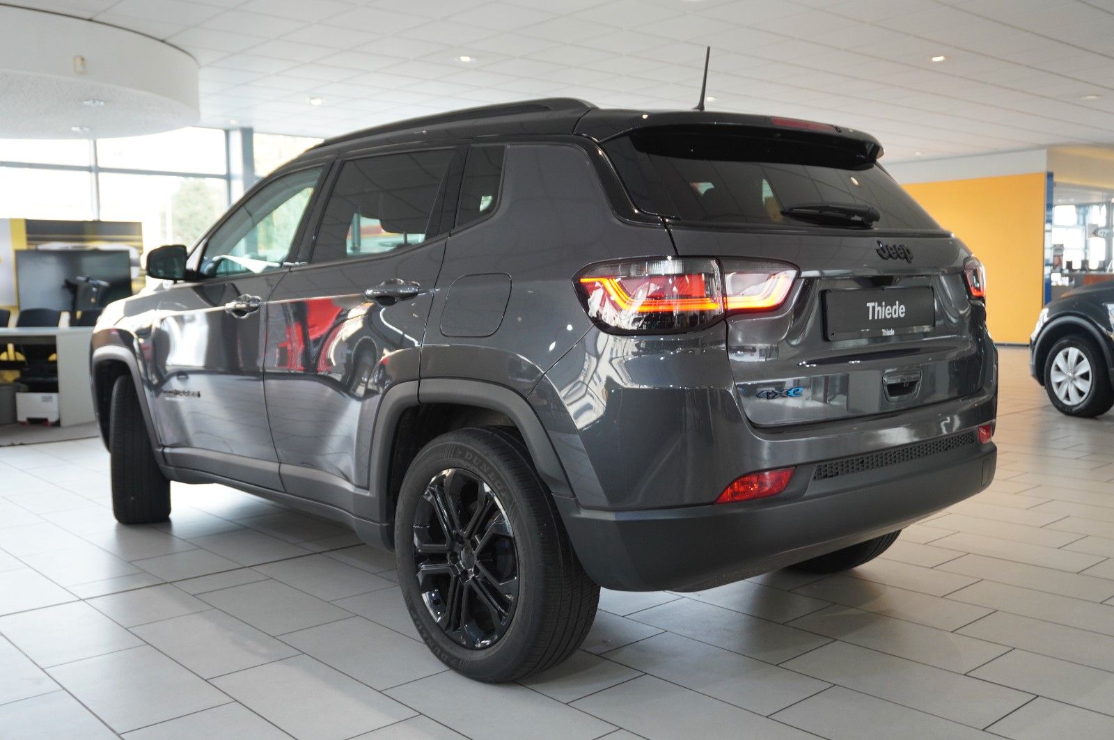 Fahrzeugabbildung Jeep Compass 1.3 4X4 HYBRID NAVI/LED/KAMERA/VIRTU/DAB