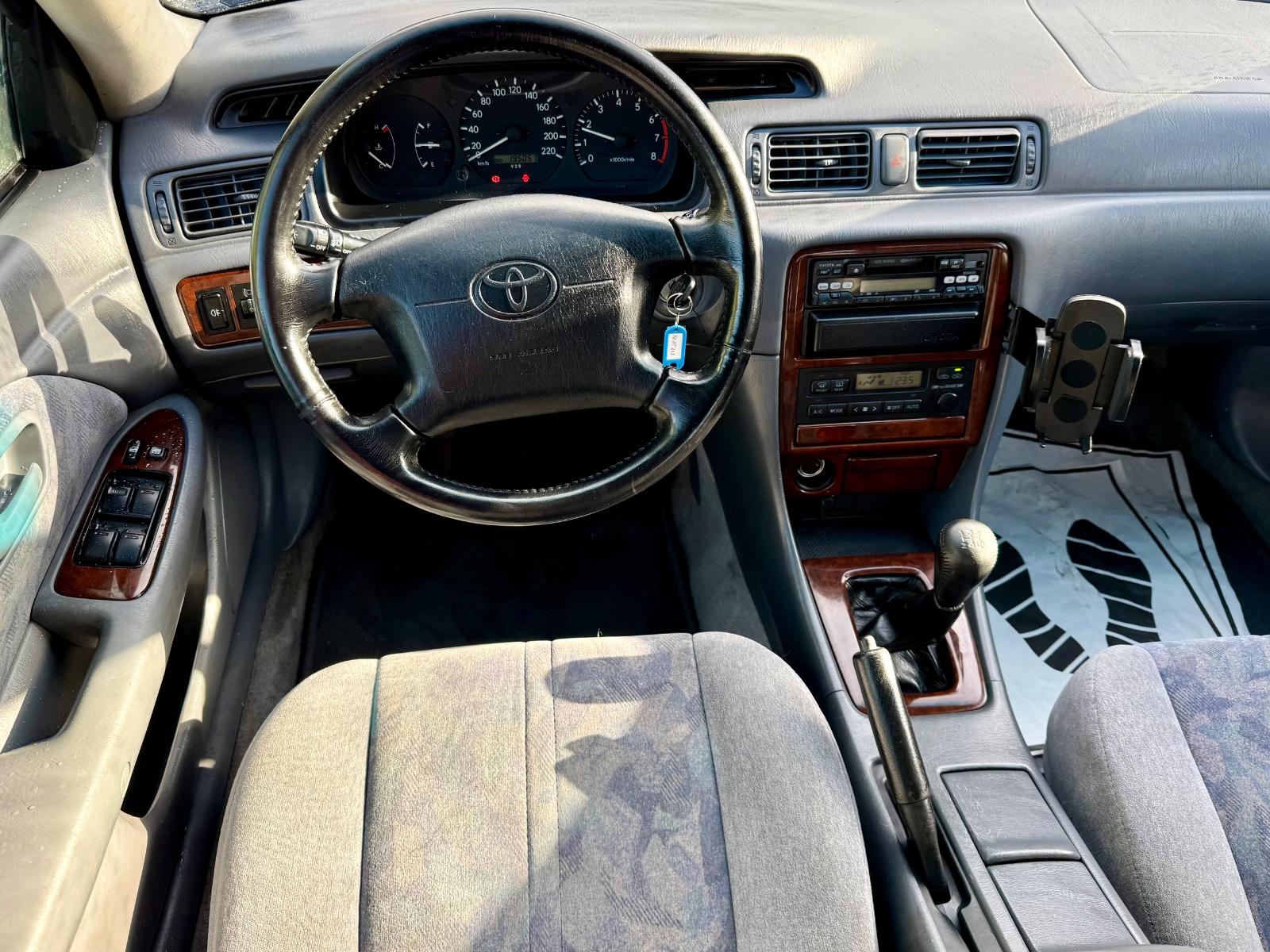 Toyota Camry 2.2 * TÜV NEU * KLIMAAUTOMATIK