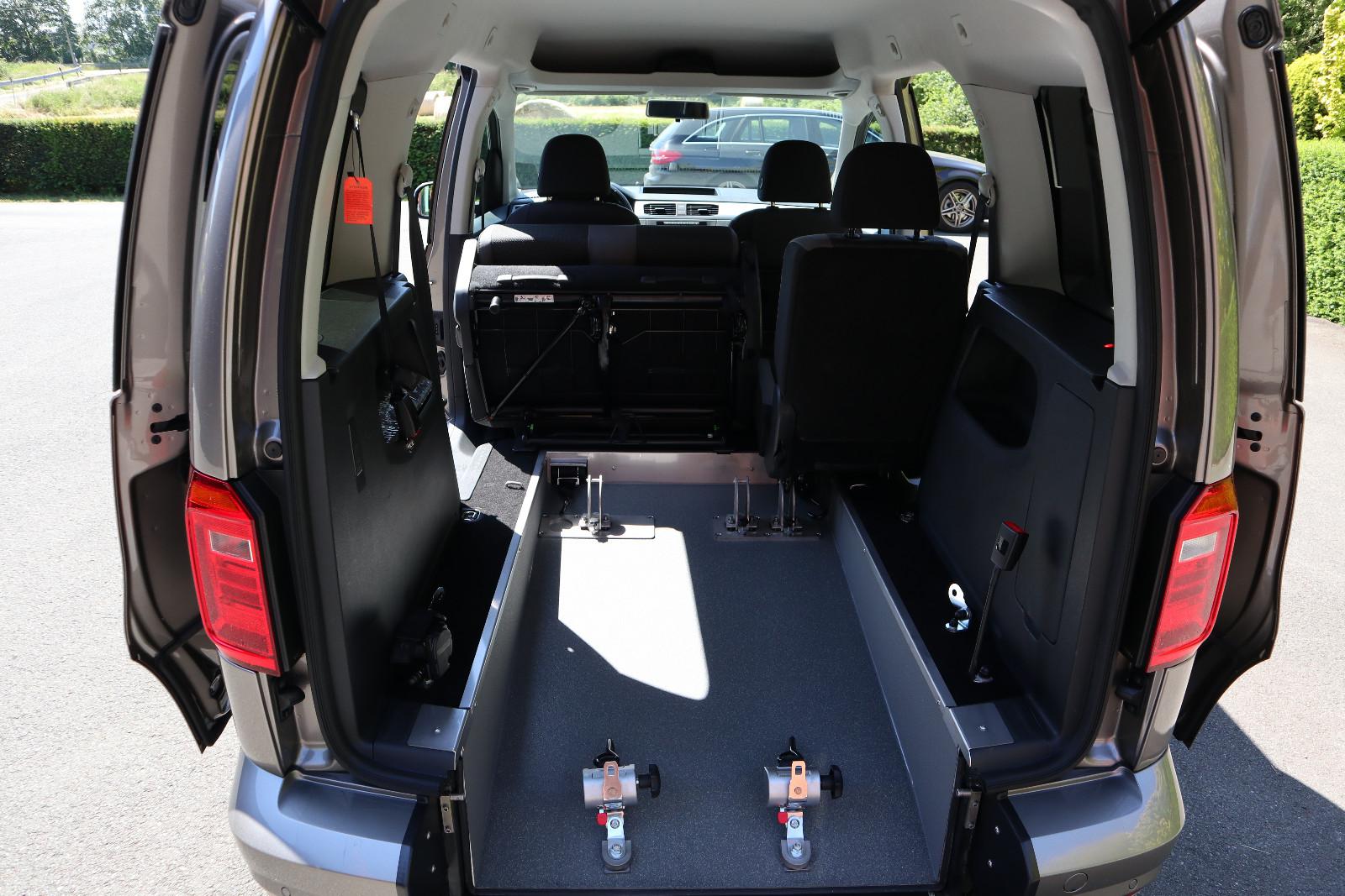 Volkswagen Caddy 1,4TSI DSG*rollstuhlgerecht*Wenderampe*AMF