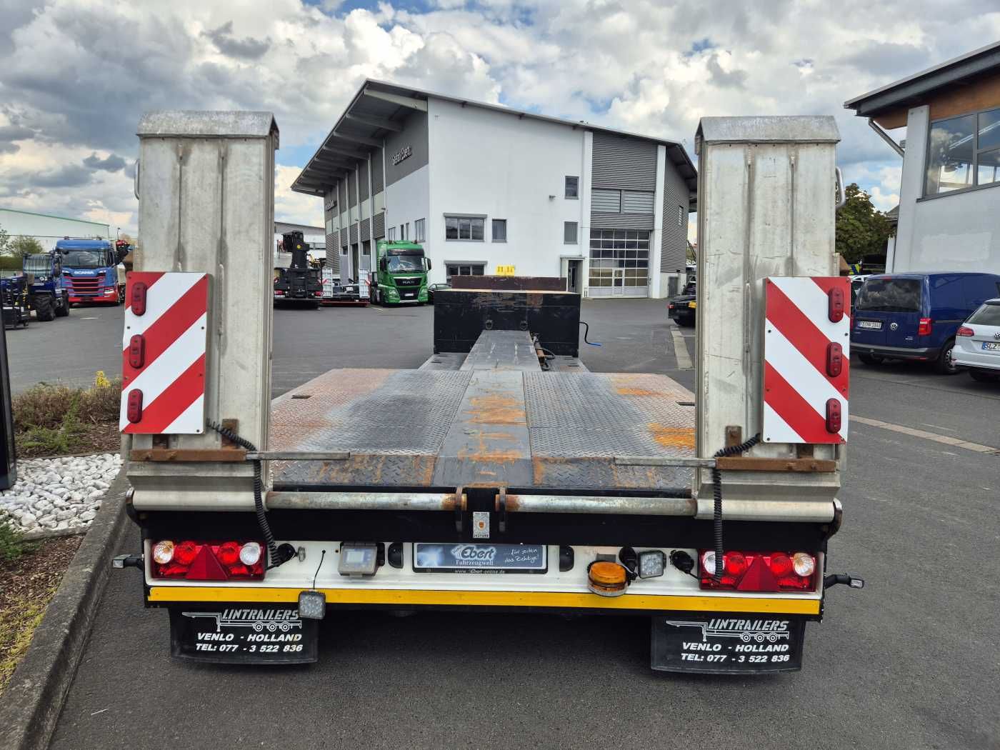Fahrzeugabbildung LinTrailers S2A 14 LSDN Teleskopierbar BPW-Achsen 57.000km