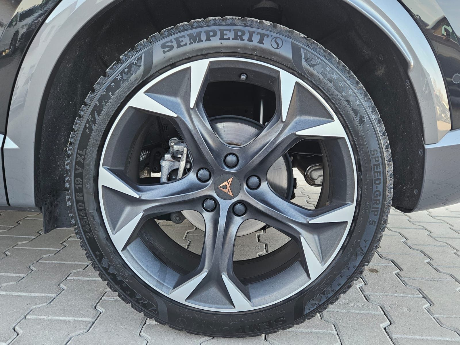 Fahrzeugabbildung CUPRA Formentor 1.5 TSIDSG ACC*DCC*LED*KAMERA*19"ALU