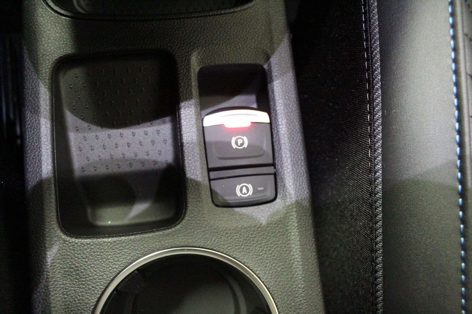 Fahrzeugabbildung Renault Captur Full Hybrid 160 E-Tech Esprit Alpine