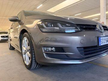 Volkswagen Golf - 5