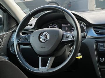 Fahrzeugabbildung SKODA Rapid 1.0 TSI Spaceback Clever R-Kamera Xenon BT