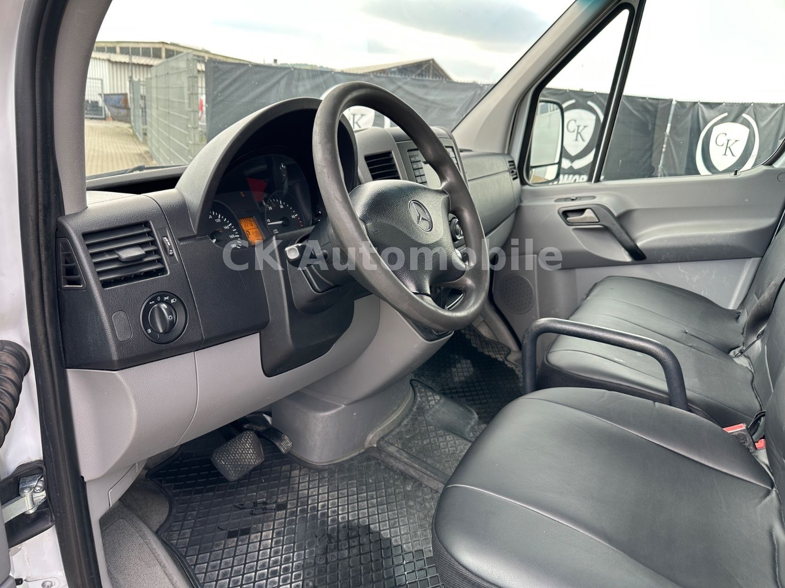 Fahrzeugabbildung Mercedes-Benz Sprinter II 316 CDI Pritsche Maxi Autom/AHK 3.5T