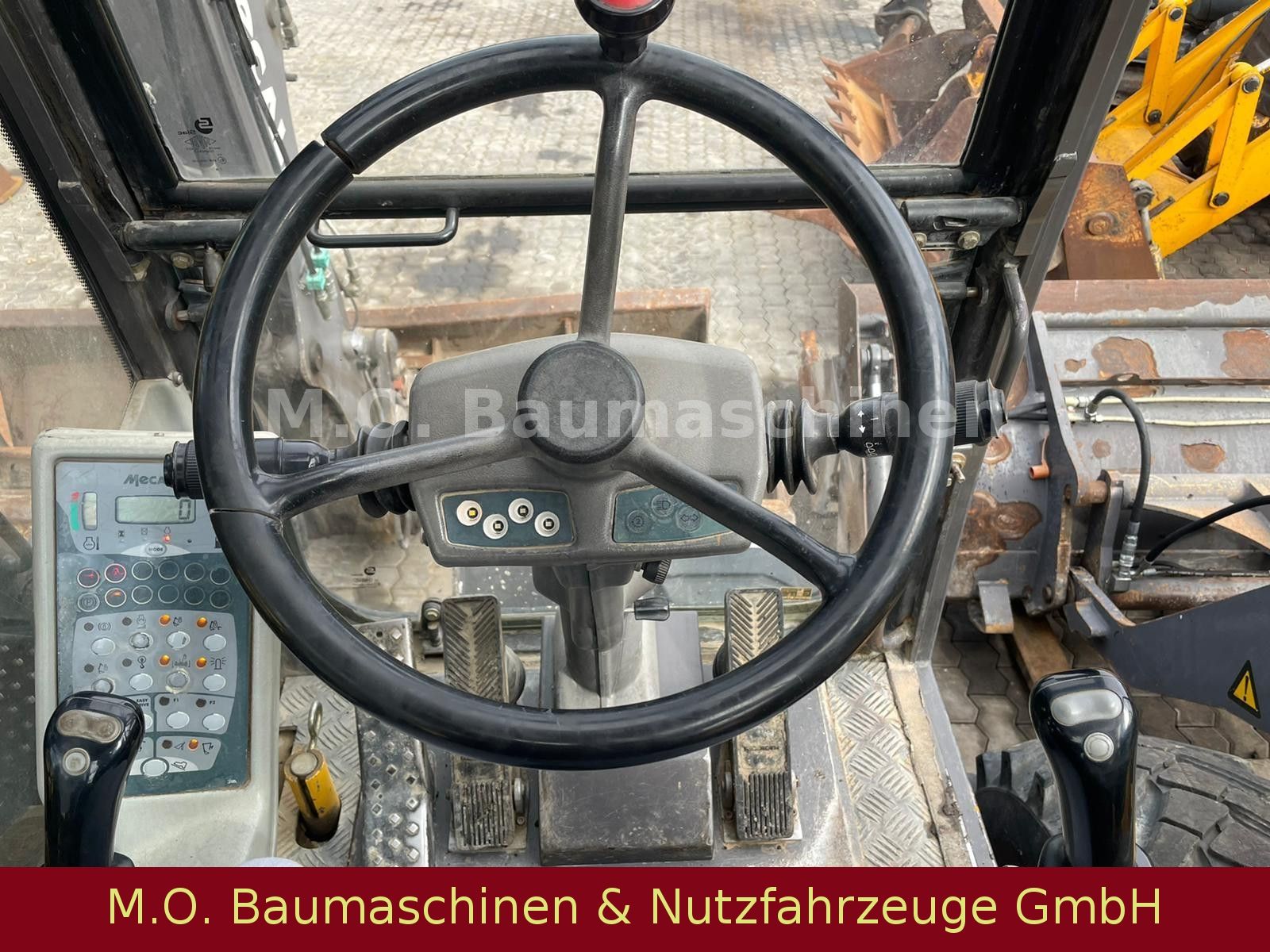 Fahrzeugabbildung MECALAC 12 MXT  / SW / VSA / 3x Schaufel /