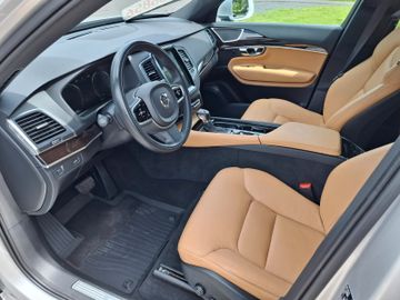 Volvo XC90 - 11