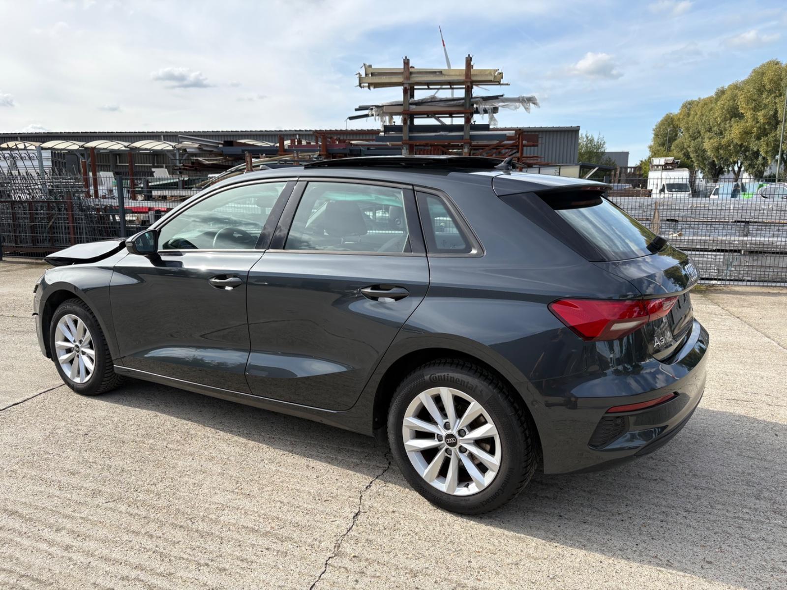 Audi A3 SPORTBACK 30 TFSI S-TRONIC / PANORAMA DACH
