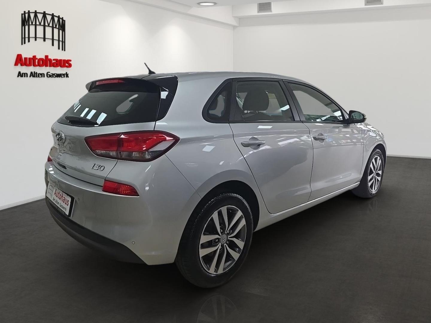 Hyundai i30 Trend AUTOMATIK +EINPARKHILFE+KLIMA