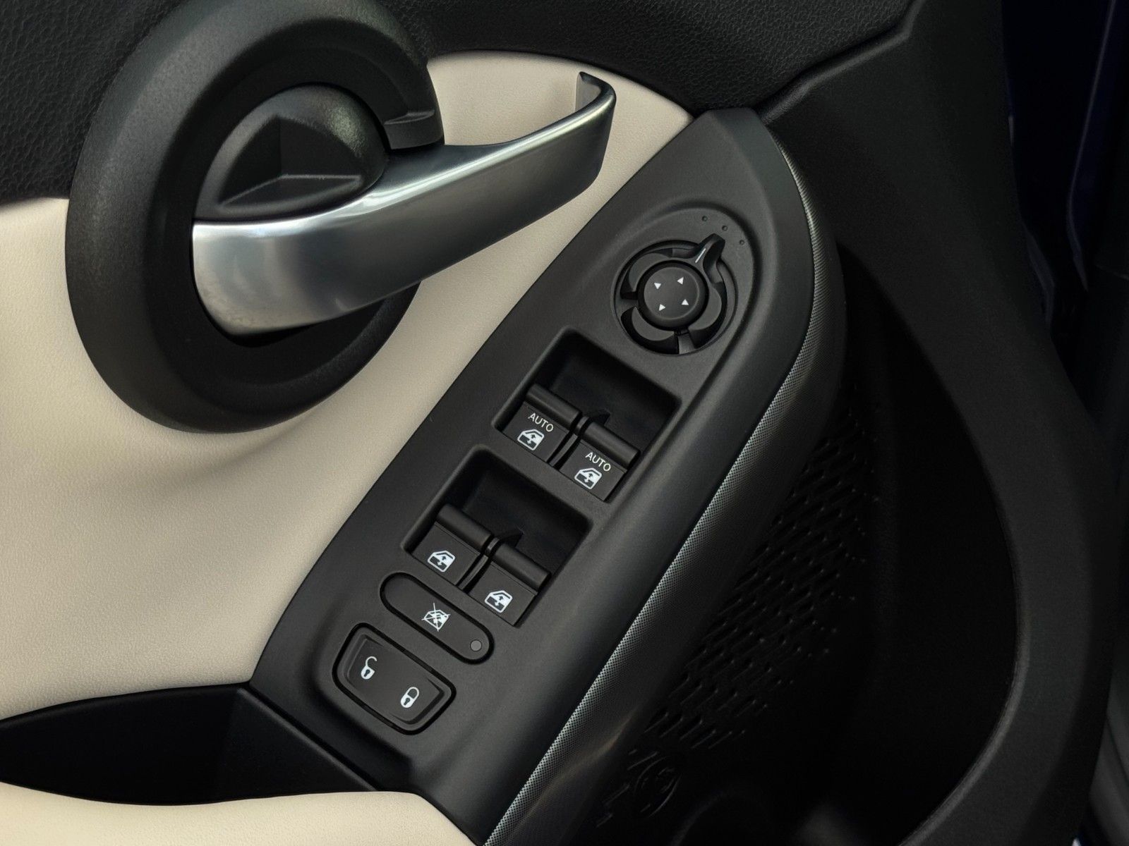 Fahrzeugabbildung Fiat 500X 1.3 FF Yacht Club Capri Faltdach CarPl. CAM