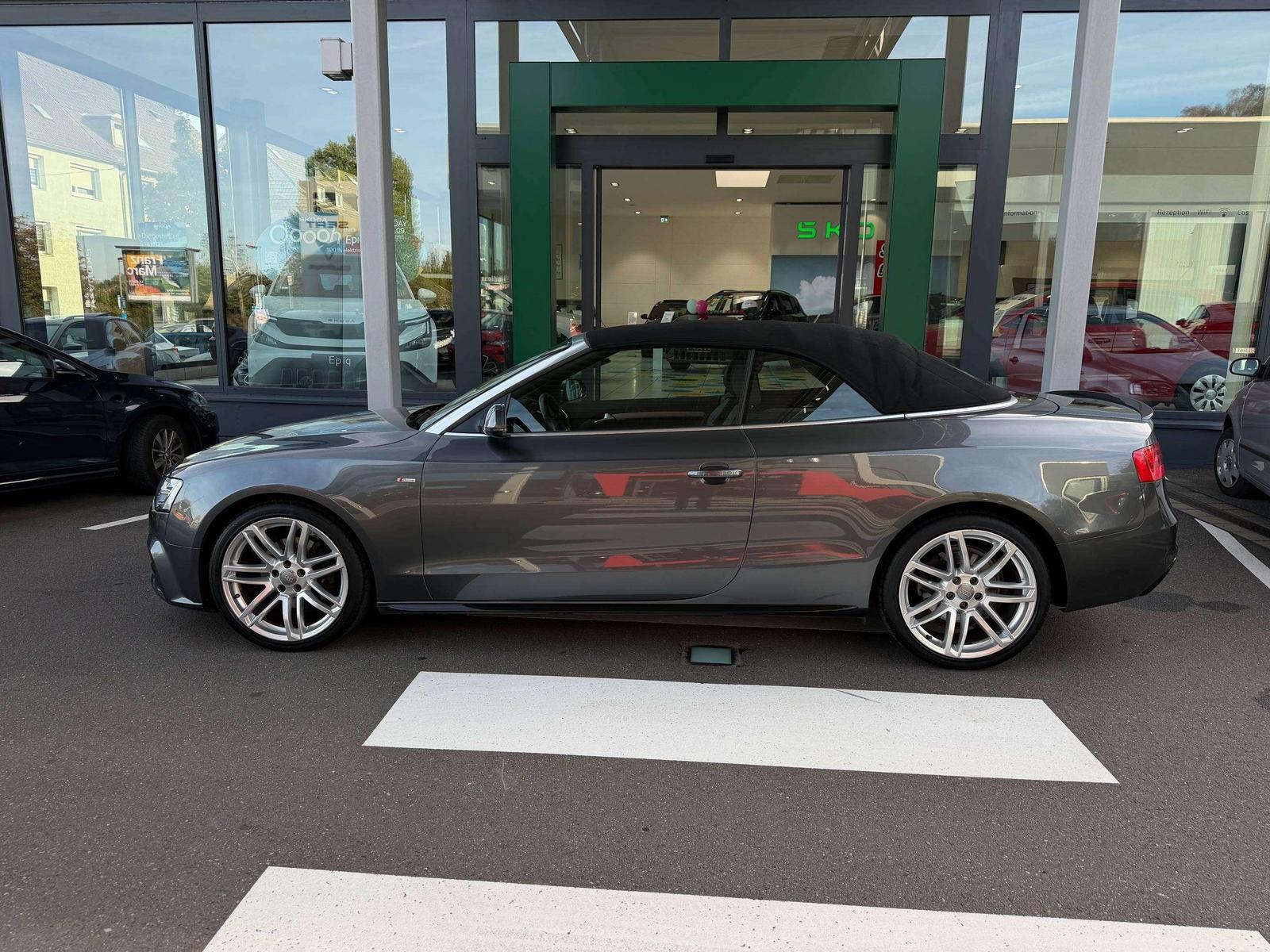 AUDI A5 CABRIOLET 2.0 TDI 190ch S-LINE BVA Sièges cuir chauffants Caméra de recul ACC