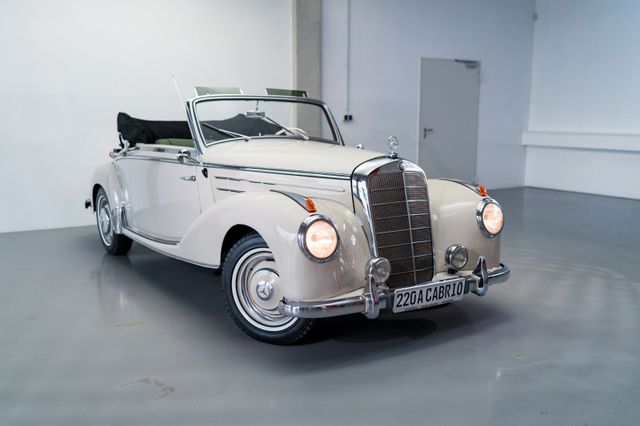 Mercedes-Benz 220 A Cabriolet