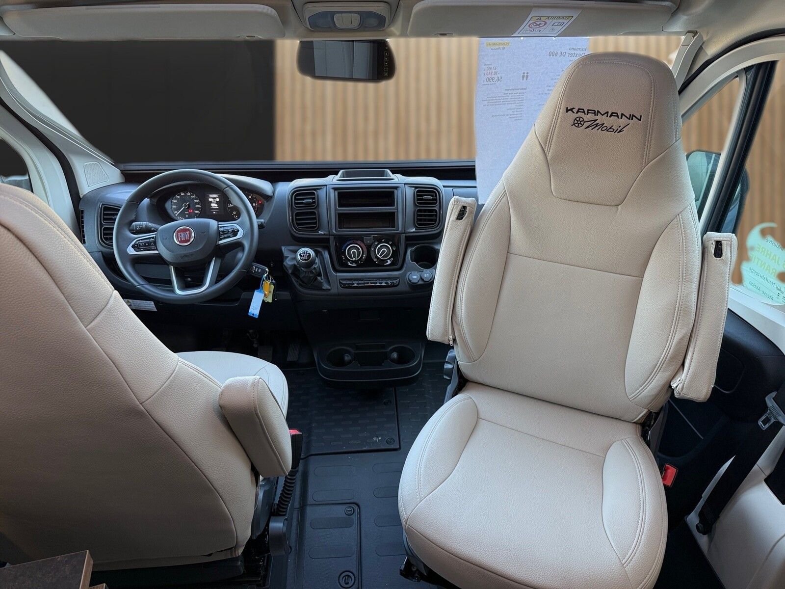 Fahrzeugabbildung Karmann Dexter DE 600 Concept Paket