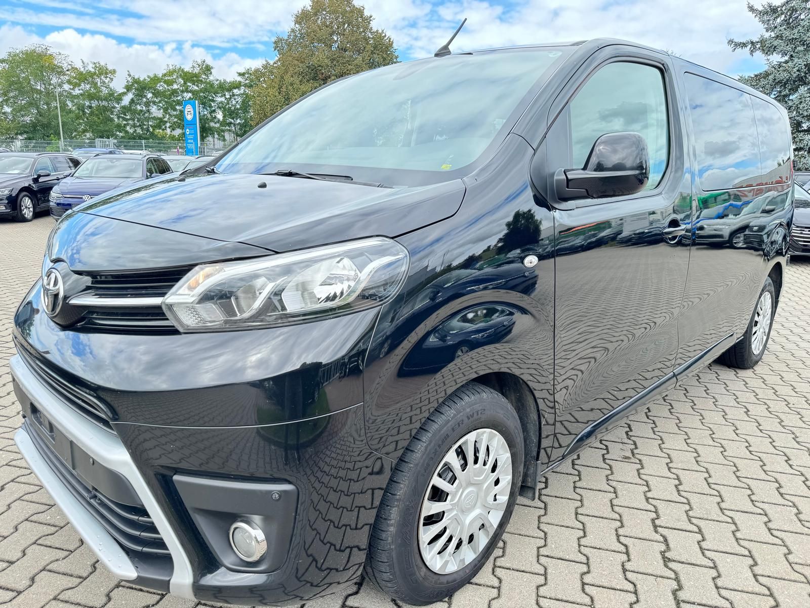 TOYOTA Proace